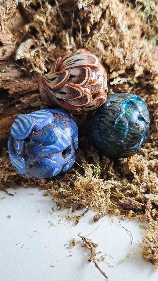 Perles faites main en pâte polymère
